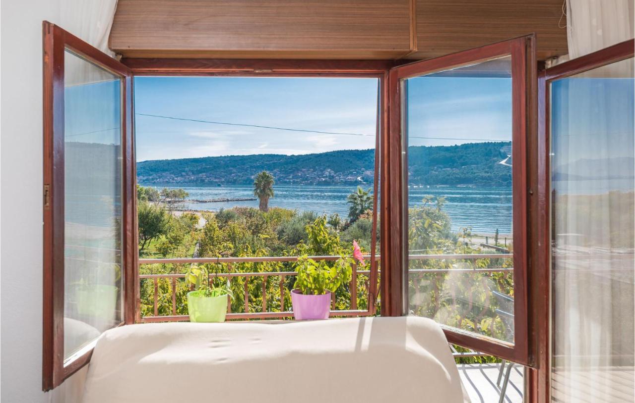 Beautiful Apartment In Trogir With Wifi Экстерьер фото