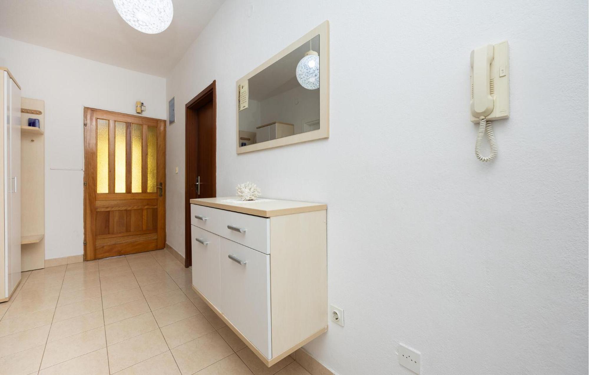 Beautiful Apartment In Trogir With Wifi Экстерьер фото