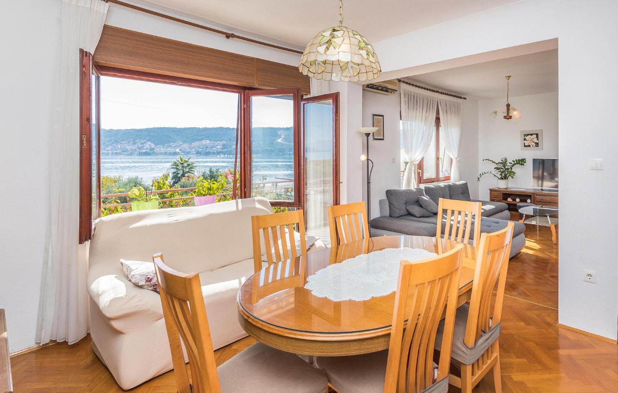 Beautiful Apartment In Trogir With Wifi Экстерьер фото